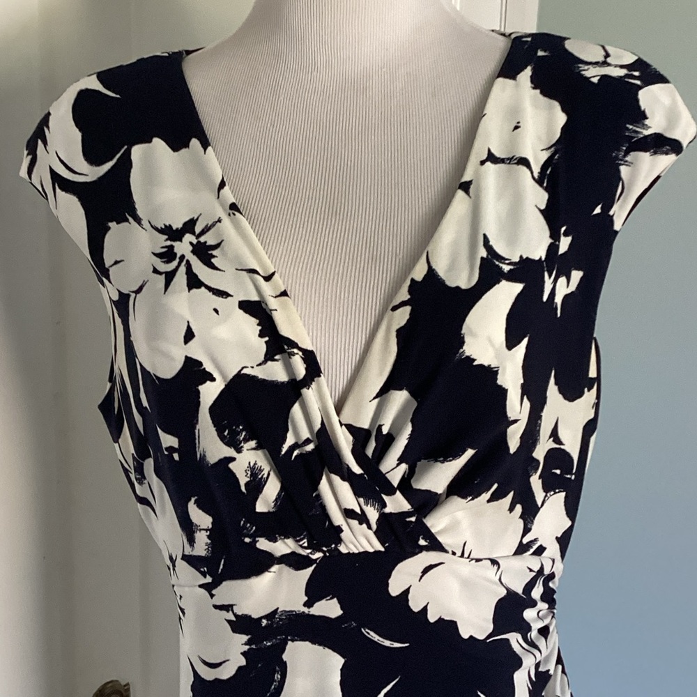 Lauren Ralph Lauren Black and White elegant with shoulder padding - Picture 5 of 5